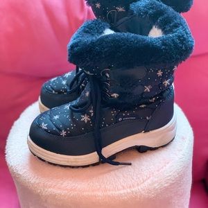 Winter snow boots for boys and girls